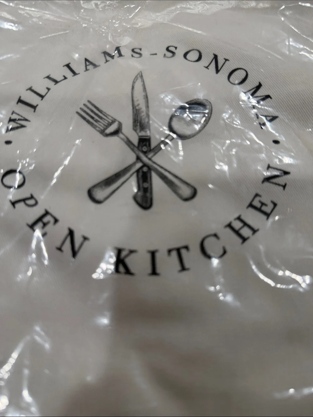 NWT Williams Sonoma chefs open kitchen logo  apron tie with pocket white